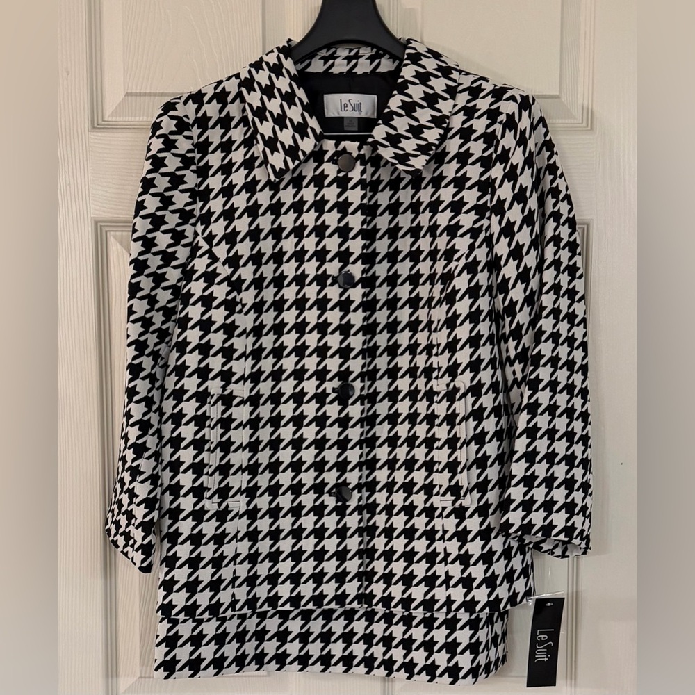 NWT Le Suit Women's Four Button Boxy Blazer & Skirt Set Black and Ivory 10